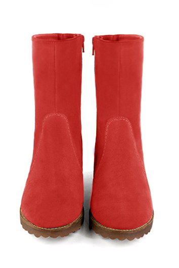Scarlet red women's ankle boots with a zip on the inside. Round toe. Flat rubber soles. Top view - Florence KOOIJMAN